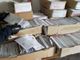 Stipendio troppo basso, corriere non consegna la posta per 3 anni: trovati 400 kg di lettere nel suo appartamento (VIDEO)