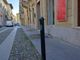 Dissuasori divelti in borgo Campidoglio: lo strano caso della strada pedonale dove si parcheggia “liberamente”