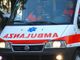 Incidente in tangenziale: frattura alle gambe per un motociclista e traffico in tilt