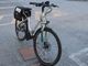 Pinerolo, consegnate le nuove bici elettriche agli agenti della Polizia locale (FOTO)
