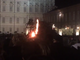 Il falò dei valdesi per la prima volta in Piazza Castello a Torino, tra storia e commemorazione