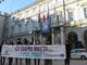 Striscioni di Legambiente esposti davanti al Comune