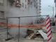 Colonne di fumo dal cantiere di via Mombarcaro: bisogna aspettare la chiusura del riscaldamento