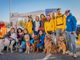 tante persone in foto di gruppo