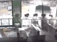 La vetrina di una sala slot sfondata dal furgone