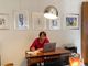 Elena Salamon nella sua galleria in piazzetta IV marzo