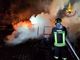 Borgone di Susa, brucia un deposito di legnami: i vigili del fuoco al lavoro tutta la notte [FOTO e VIDEO]