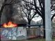 Prende fuoco la piscina Sempione: attimi di panico in Barriera di Milano