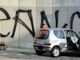 Moncalieri, va a sbattere contro il muro del parcheggio multipiano: 23enne grave al Cto