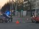 Incidente in corso Peschiera, Fiat Punto centra in pieno palo della luce
