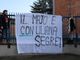 Moncalieri, nuovo striscione dedicato a Liliana Segre appeso dagli studenti del Majorana (FOTO e VIDEO)