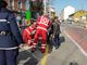 Giovane si sente male nei pressi della stazione di Nichelino, attimi di paura e traffico in tilt