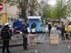 Coronavirus, corso Palestro accoglie i clienti con pochi banchi di ortofrutta e alimentari ben sistemati e ad ingressi contingentati