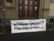&quot;Nessuno spazio a chi nega le foibe&quot;: lo striscione di Gioventù Nazionale al Convitto Umberto I