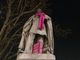 Mr. Pink (o chi per lui) colpisce ancora: stavolta diventa rosa la sciarpa di Brofferio