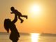 Kit per neonati e cartelli per i negozi &quot;family friendly&quot;: Torino diventa città per le famiglie