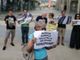 Olimpiadi 2026: manifestanti anti-Giochi bruciano copia del dossier (FOTO E VIDEO)