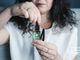 Come si usa l'olio di CBD e quanto tempo impiega a fare effetto