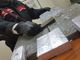 Un pacco con 7 kg di hashish ritrovato sotto un sedile della linea 36