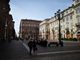 A Torino sit-in dei lavoratori dello spettacolo nel giorno della riapertura dei teatri