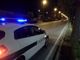 Trasportava turisti, ma non era assicurato: la Polizia di Bra blocca autobus di una ditta torinese