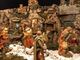 Nel Duomo di Torino il presepe si adegua al Covid: Giuseppe e Maria indossano le mascherine [VIDEO]