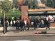 'Picchiata dalla polizia', presidio davanti al tribunale di Torino dei centri sociali