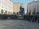 Protesta di &quot;Carnevale&quot; dei lavoratori dei parcheggi Gtt sotto il Comune: &quot;Chiara tieni le 'bugie'&quot;