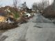 rifiuti abbandonati in strada