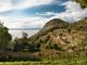 Cerca di scattare una foto e cade nel dirupo a Rocca del Garda