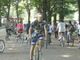 Tutti in bici e a giocare a frisbee: il San Giovanni dei torinesi è nei parchi (FOTO e VIDEO)
