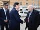 Stretta di mano tra Giuseppe Conte e Bruno Scanferla