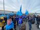 Protesta davanti a stabilimento Amazon