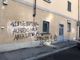 Il corteo degli anarchici imbratta Torino, negozianti sul piede di guerra: &quot;Chi paga i danni? Noi no&quot;