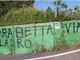 A Rosta scritte contro il deputato M5S Carabetta: &quot;Via dalla Val Susa, ladro&quot;
