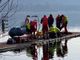 Aliante finisce nelle acque di un lago nel Varesotto, grave 53enne torinese