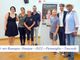 tavolo di relatori a presentazione