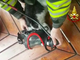 Bloccati in un incendio, i gattini salvati con la maschera d'aria dai vigili del fuoco