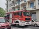 Incendio di via Rondissone, resta in condizioni disperate la bimba di otto mesi precipitata con la madre dal terzo piano