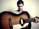 Il finalista del Premio Strega Andrea Pomella racconta il grunge, la chitarra di Adriano Viterbini lo suona