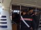 carabinieri che sequestrano uno yacht
