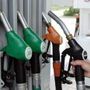 Caro carburanti, prezzo benzina e diesel in aumento anche oggi: quanto costano al litro