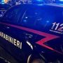 Auto in fuga da posto di blocco travolge coppia, morto un 56enne