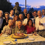 Renato Pozzetto compie 85 anni, il video della festa in famiglia con Massimo Boldi