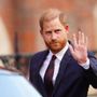 Principe Harry torna a casa nel giorno che ricorda la regina Elisabetta II