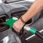 Carburante, pressing su governo per taglio immediato accise ma serve dl in Cdm