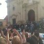 In migliaia a Militello per l’ultimo applauso a Pippo Baudo