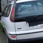 Una delle auto abbandonate