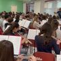 A Pinerolo gli studenti suonano e dipingono per migliorare l’aspetto del pronto soccorso