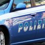 Alloggio sgomberato di nuovo occupato: la polizia trova crack, cocaina e soldi falsi